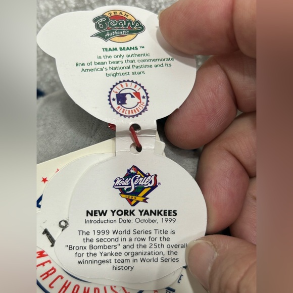 1999 Team ML NY Yankees World Series Champions Beanie Bear - Picture 6 of 9